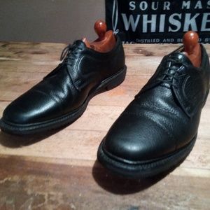 Allen Edmonds pebbled  leather mens shoes size 9.5